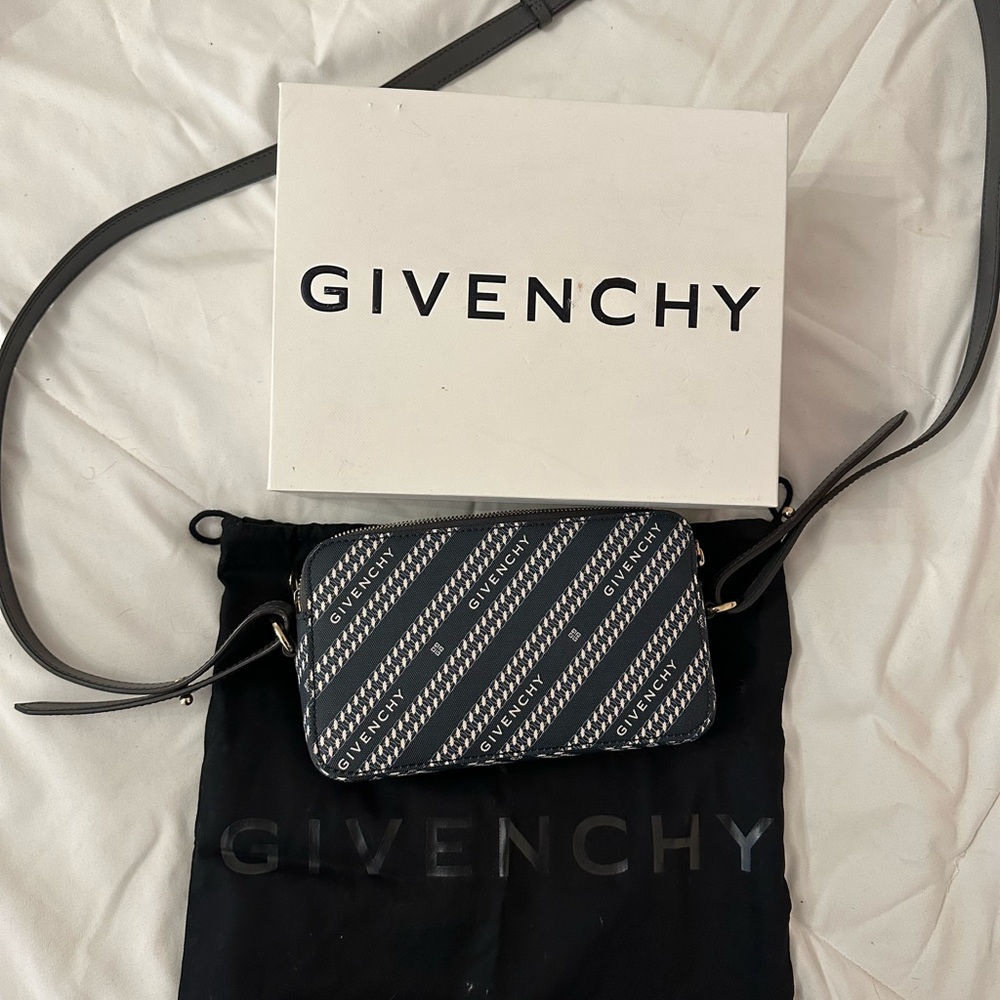 Givenchy chain bag